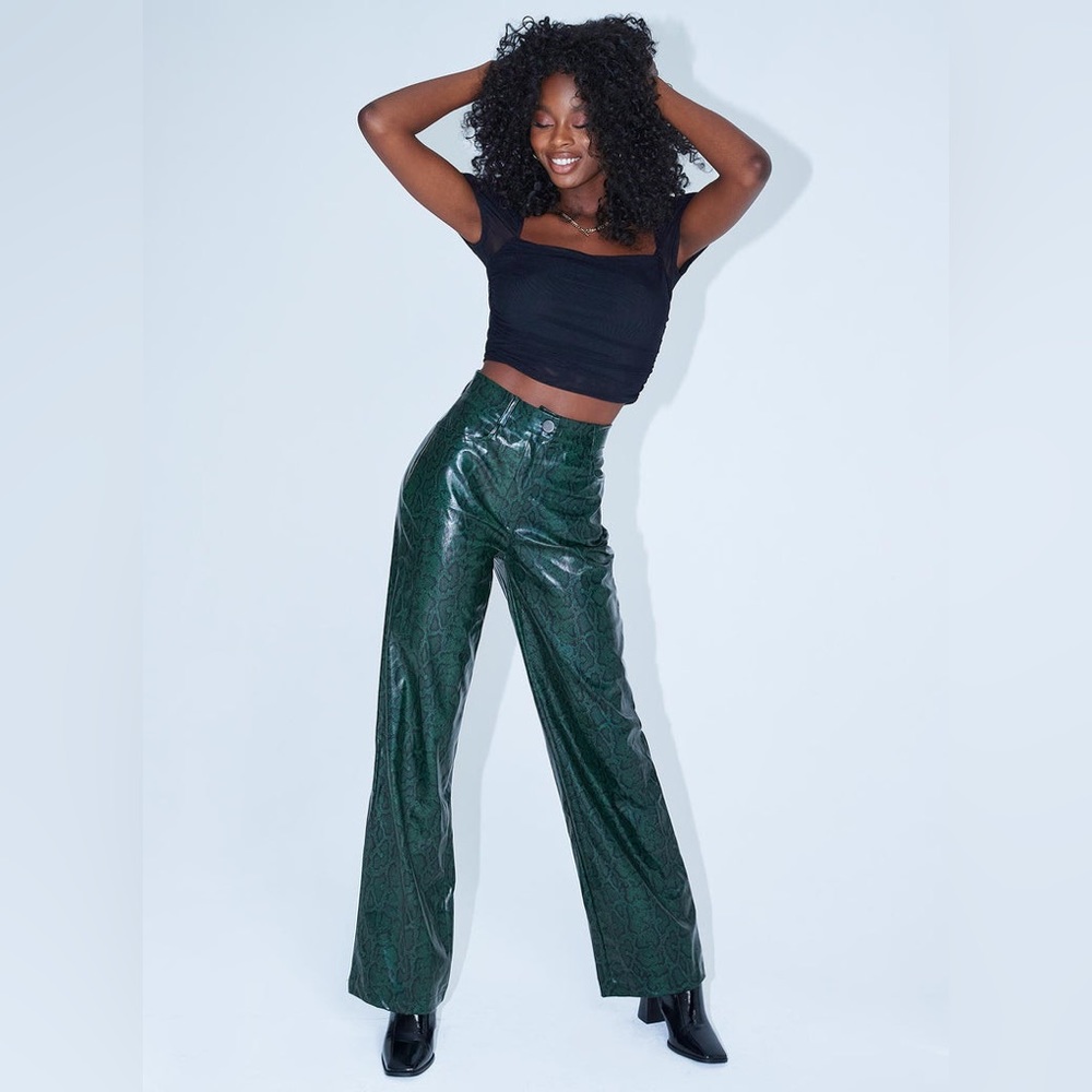 Princess Polly City Lights Crop Top in Black Size 4 - Picture 4 of 10